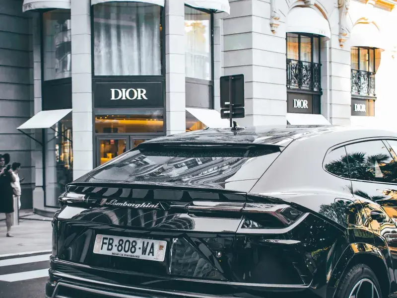 Luxury goods voice isolation